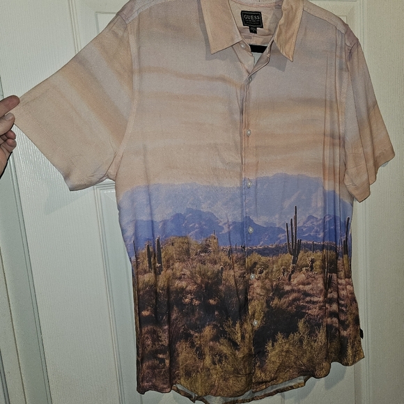 NWT! GUESS Shirt Men's Size Medium Cactus Challis Button Down Short Sleeve NEW - Picture 3 of 14
